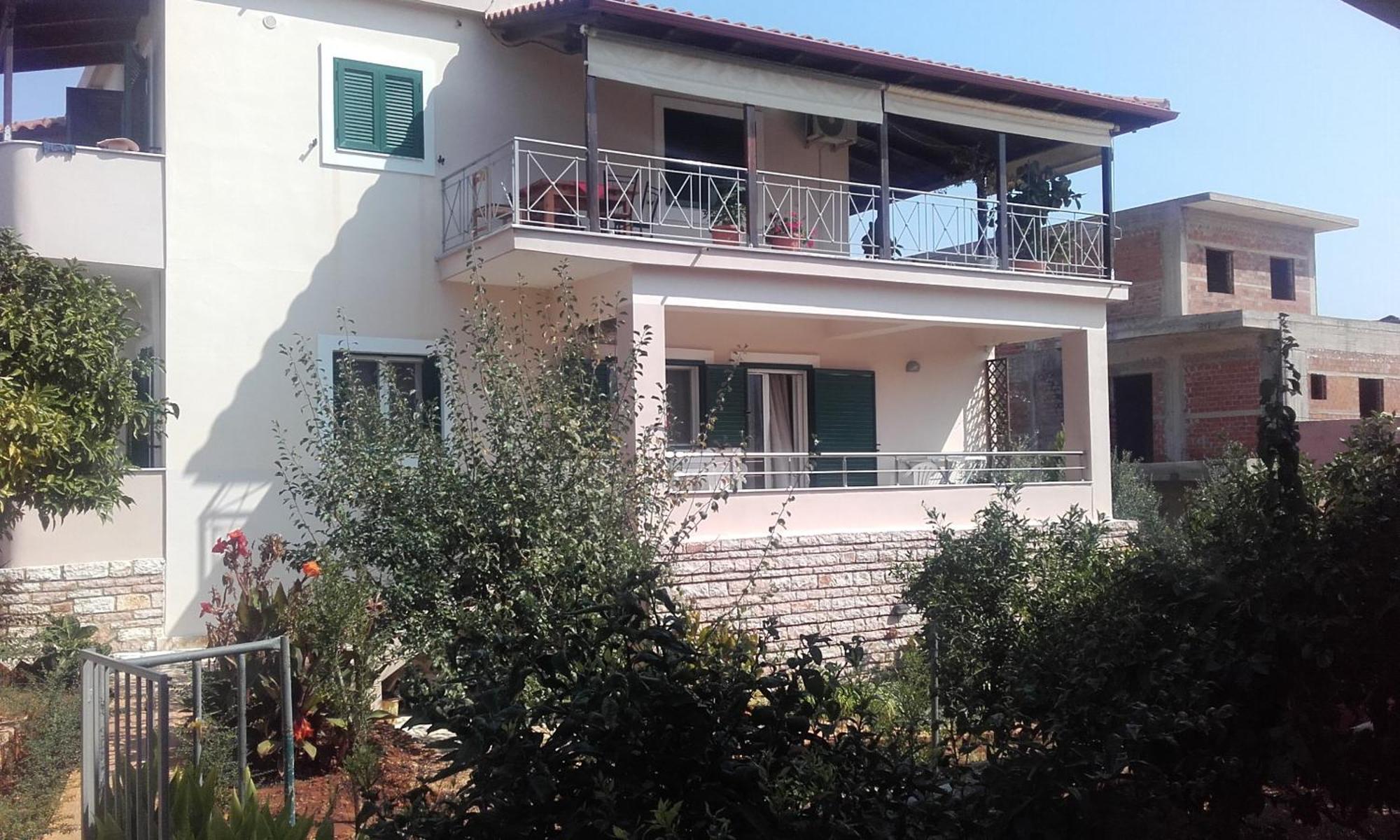 Victoria Apartments Ксамил Екстериор снимка