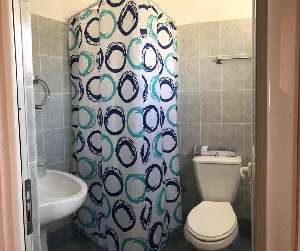 Victoria Apartments Ксамил Екстериор снимка